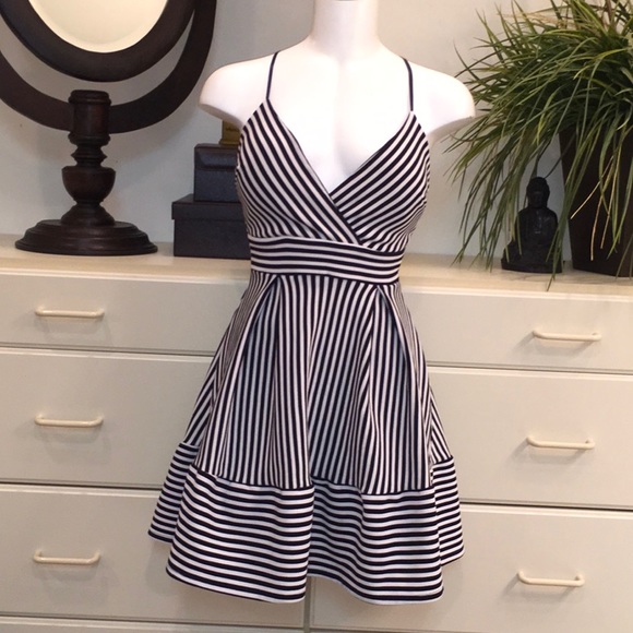 Soprano Striped Mini Dress - Picture 2 of 8